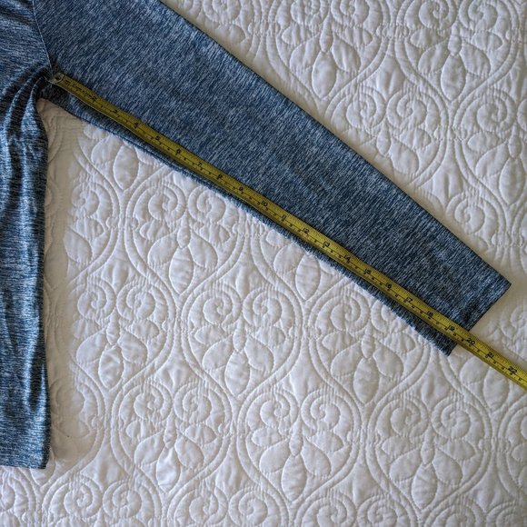 Under Armour Long Sleeve Heatgear Tech Shirt in a Misses size XS - Picture 14 of 16